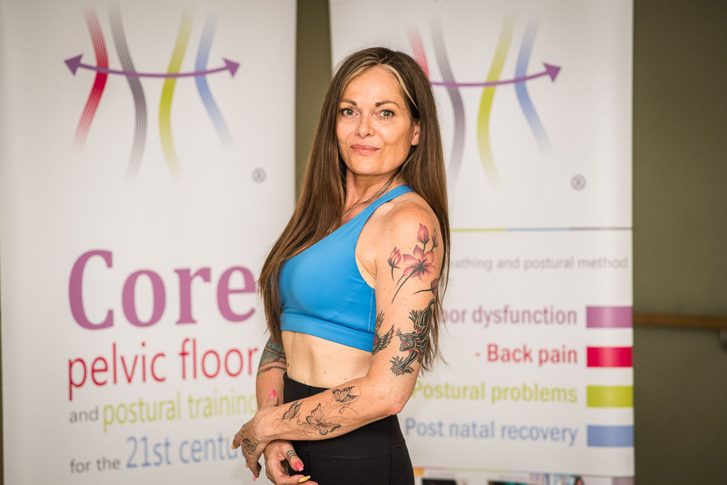 Nikki Scott teaching Hypopressives in a studio